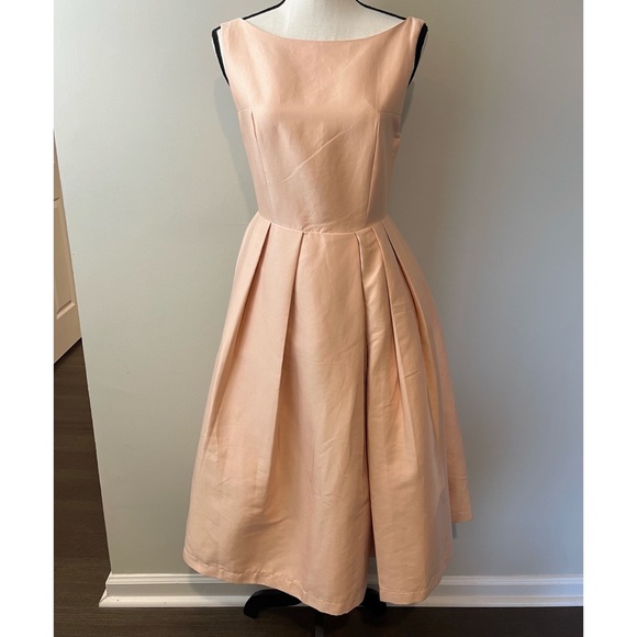 Elliatt Evergreen Blush Pink Sleeveless Tea Length Pleated Formal Dress … - Picture 4 of 10